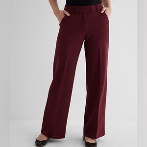 Express editor relaxed trouser mid rise burgundy size 0 short 
Like new